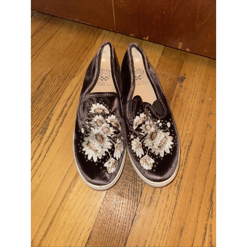 Vince Camuto WMNS Brandia Velvet Slip on Shoes Sz 10 M Embroidered Cottage Core
